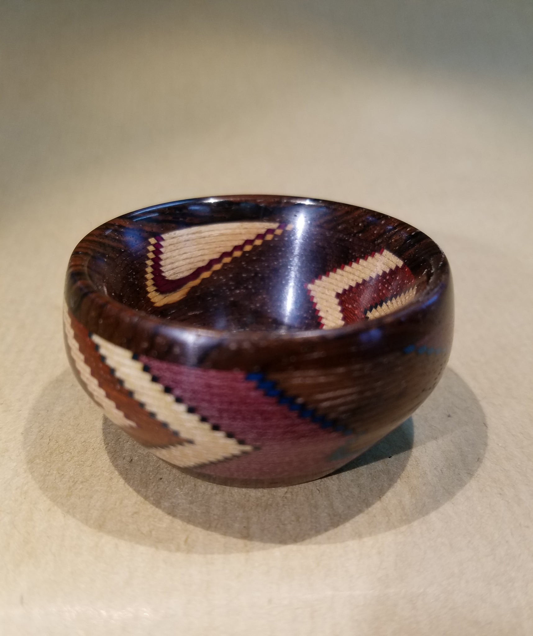 Bowl Helical Mosaic Chevron